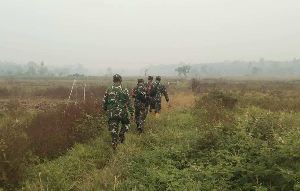 Antisipasi Karhutla, Danramil Haruyan Pimpin Patroli dan Imbau Warga Tak Membakar Lahan