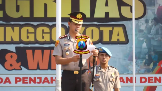Polres Probolinggo Kota Beri Penghargaan ke 10 Personel Berprestasi