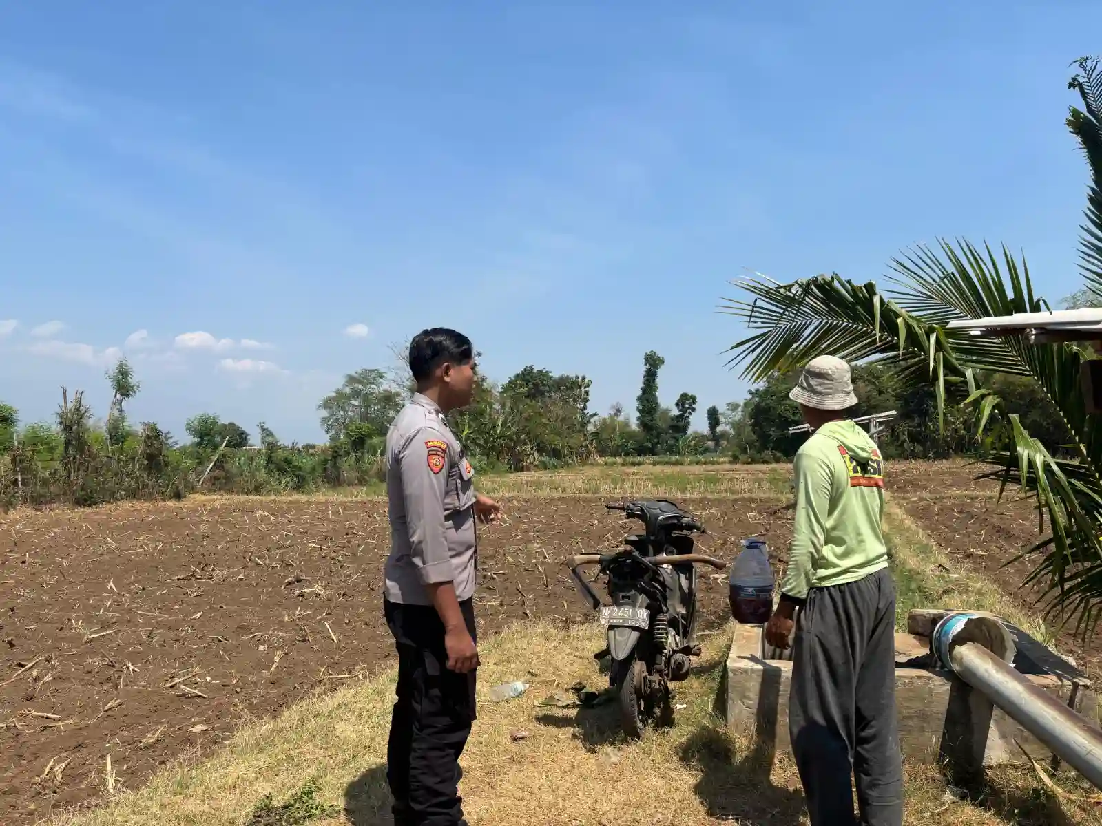 Polisi Dialog dengan Petani di Wonoasih Probolinggo, Serap Masukan Soal Pertanian