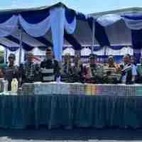 TNI AL Amankan Rokok Ilegal dan Miras Di Surabaya