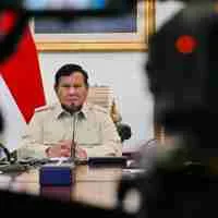 Kritik Tajam terhadap Respon Pemerintah dan Pandangan Prabowo