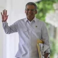Rapat Terbatas di Istana: Membahas Rencana Pendidikan Gratis di Indonesia Rapat Terbatas di Istana: Membahas Rencana Pendidikan Gratis di Indonesia