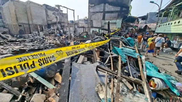 Kebakaran Menghanguskan 20 Rumah di Ancol, 143 Jiwa Terpaksa Mengungsi