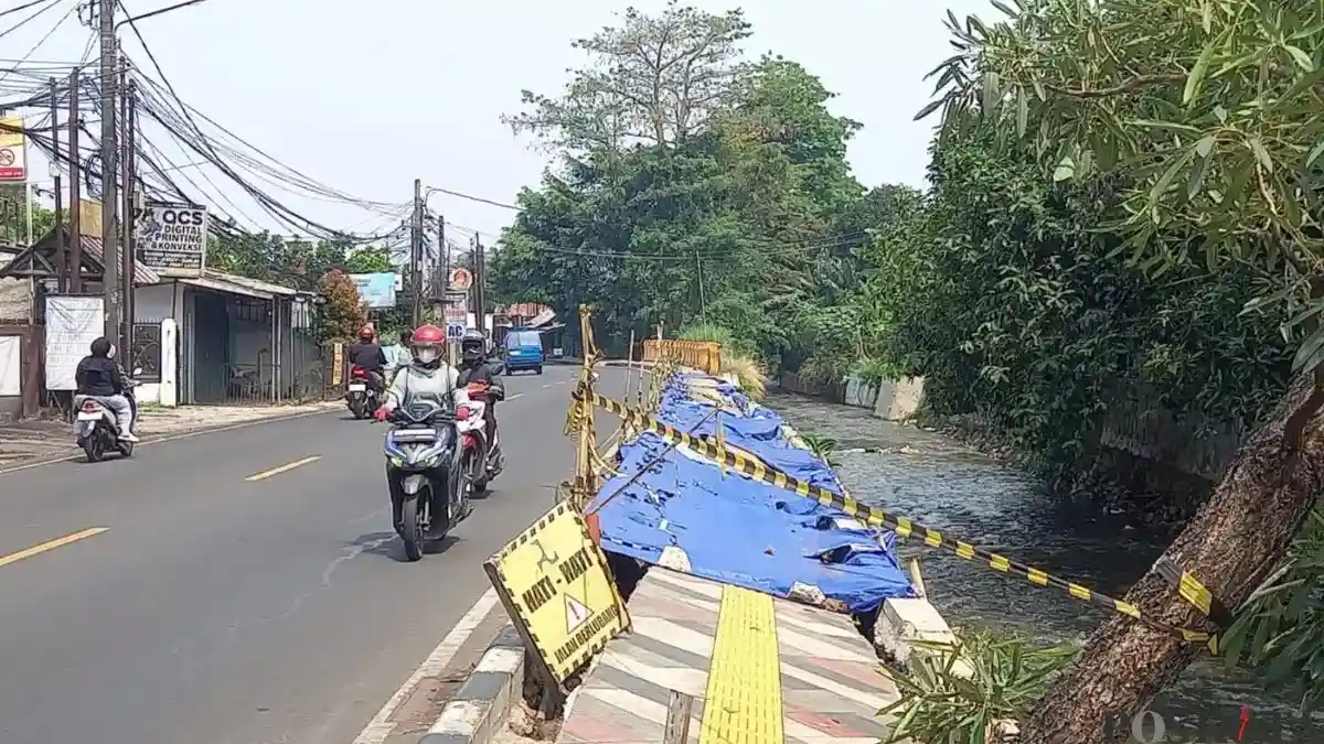 Inspeksi Trotoar Amblas di Sawangan: Sorotan DPRD Kota Depok