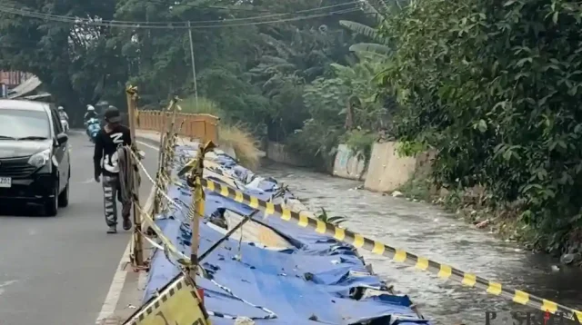 Kritik Terhadap Perencanaan dan Pengawasan Trotoar yang Amblas di Depok