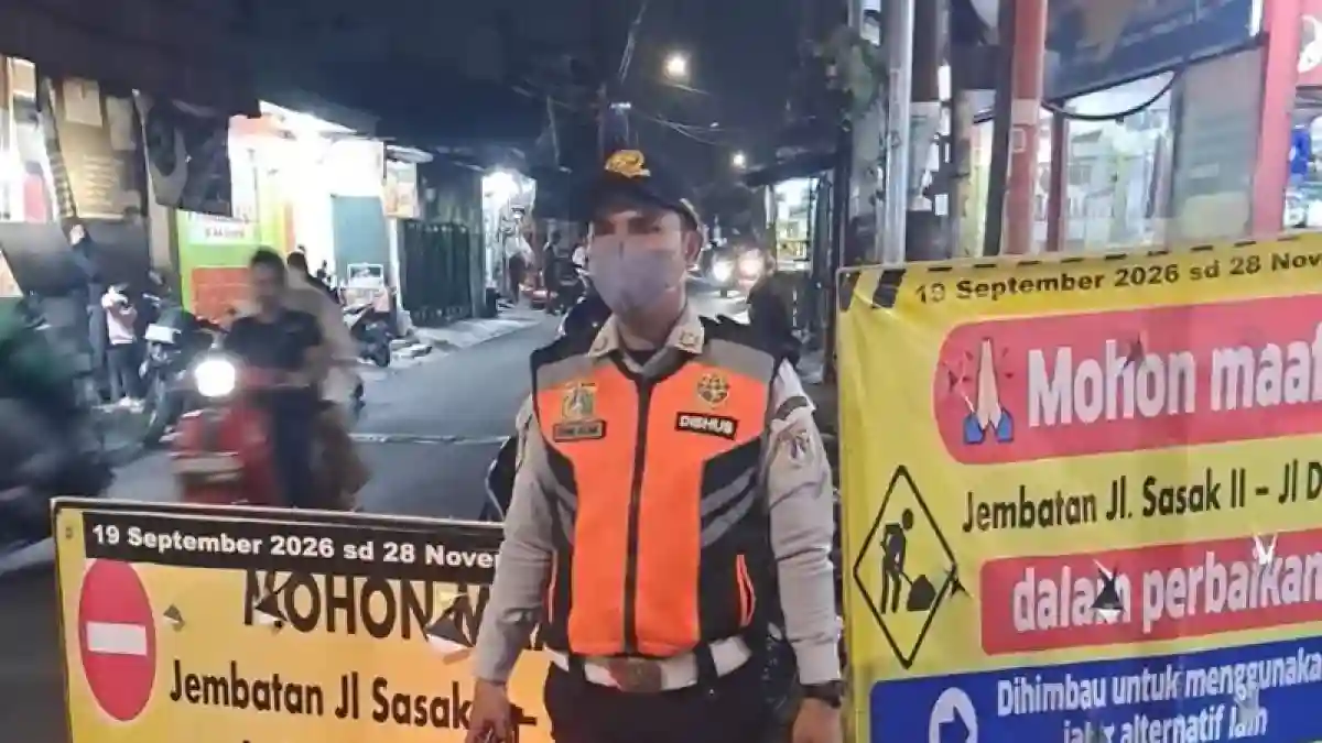 Rekayasa Lalu Lintas di Kebon Jeruk Akibat Proyek Jembatan