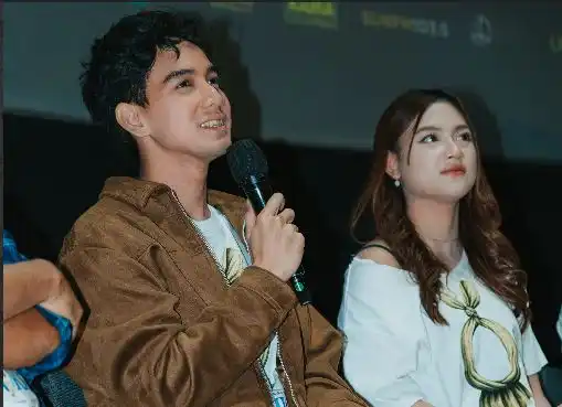 Dito Darmawan Menerima Tantangan Cosplay Pocong untuk Film Terbaru