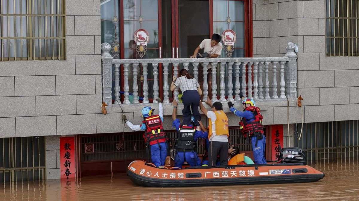 Empat Topan Mengamuk Bersamaan di China