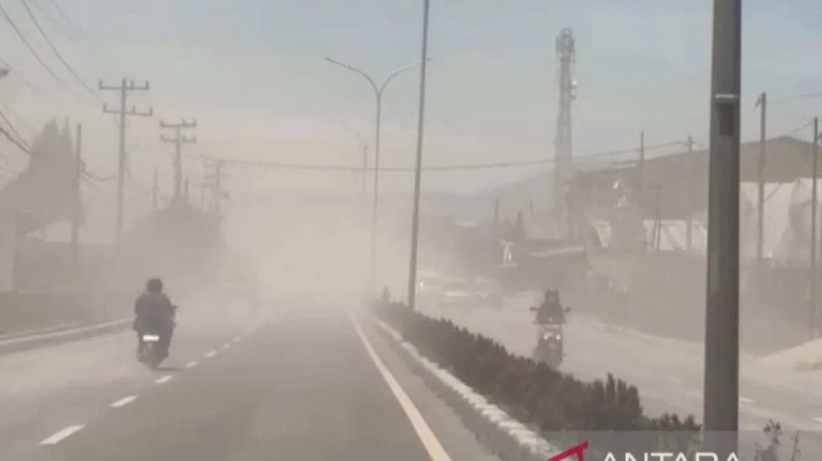 Dampak Erupsi Gunung Sinabung di Kota Berastagi