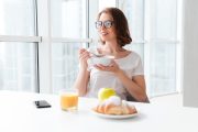 Makanan yang Kurang Ideal untuk Sarapan Pagi
