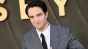 Robert Pattinson Rasakan Tantangan Usia Saat Syuting ‘The Batman: Part II’