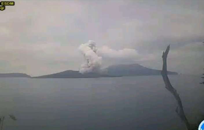 BNPB Mengimbau Masyarakat di Sekitar Gunung Anak Krakatau BNPB Mengimbau Masyarakat di Sekitar Gunung Anak Krakatau