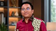 Penghargaan Kehormatan untuk Hendriyanto Attan di Keraton Surakarta Penghargaan Kehormatan untuk Hendriyanto Attan di Keraton Surakarta