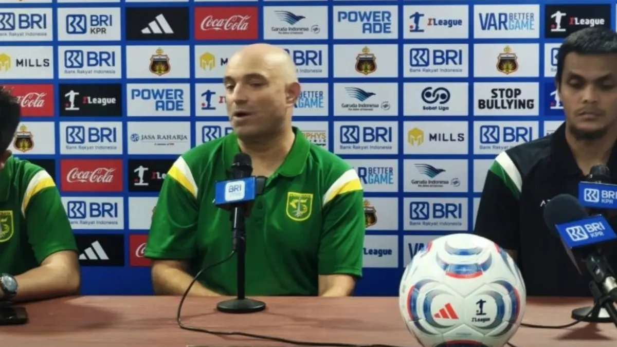 Persebaikan Taktik dalam Cuaca Sulit: Imbangnya Persebaya dan Bhayangkara FC
