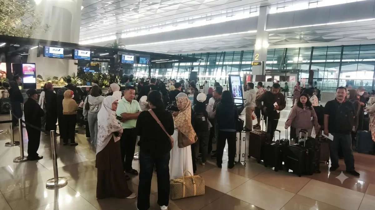 Penutupan Bandara Soekarno-Hatta Akibat Abu Vulkanik dari Gunung Anak Krakatau