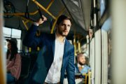 Tujuh Ciri Kepribadian Orang yang Suka Memberi Kursi