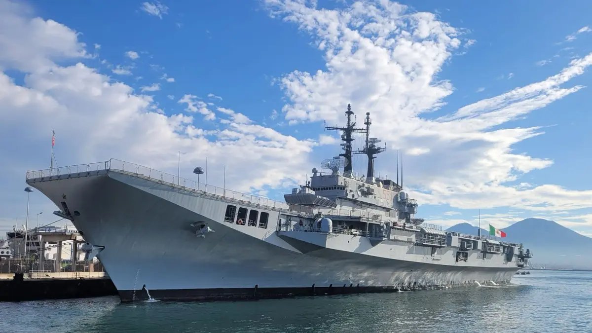 Kapal Induk TNI AL Dikerahkan untuk Tangani Karhutla
