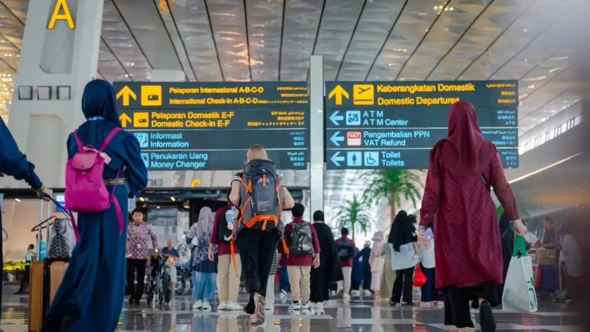 Bandara Kembali Beroperasi Setelah Penutupan Akibat Abu Vulkanik