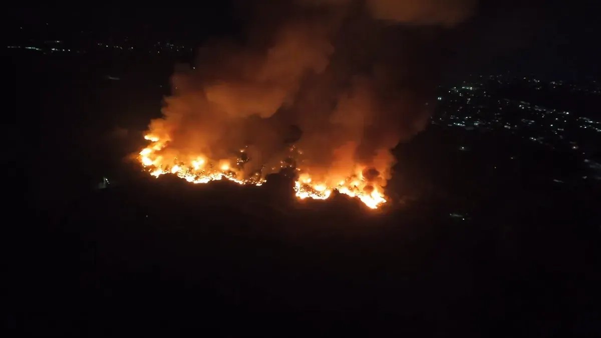 Api Melanda TPA Galuga, Penyebab Kebakaran Masih Diselidiki Api Melanda TPA Galuga, Penyebab Kebakaran Masih Diselidiki