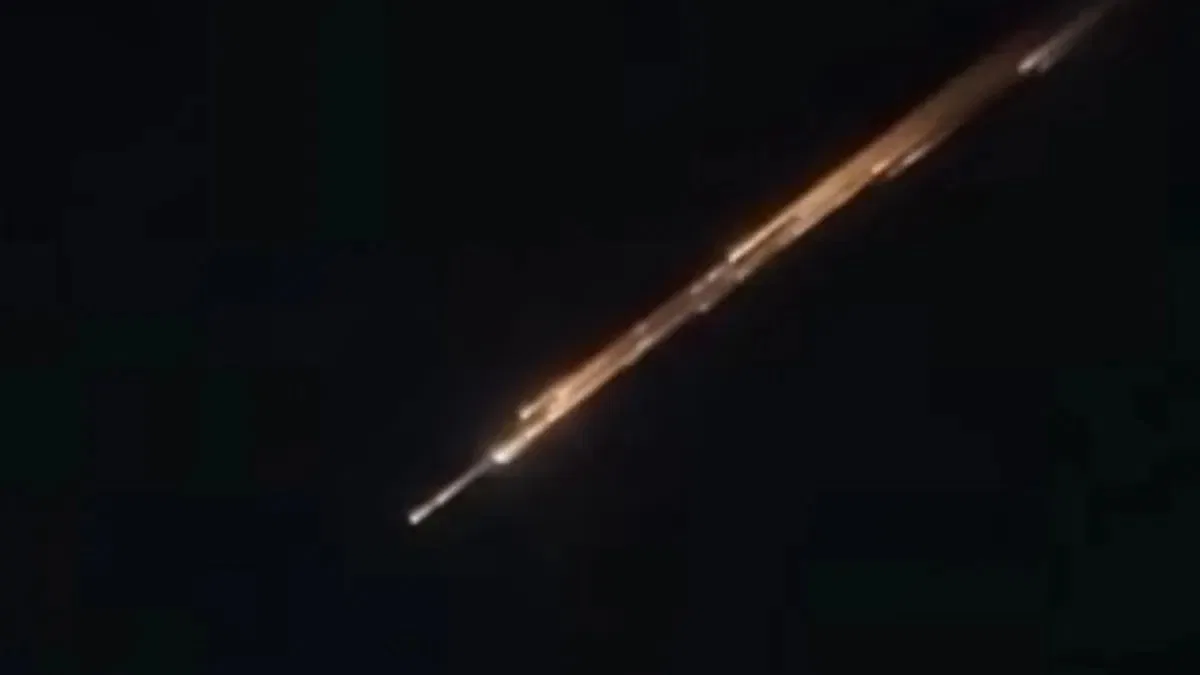 Kejadian Misterius di Gorontalo: Video Meteor Jatuh Menggegerkan Warga