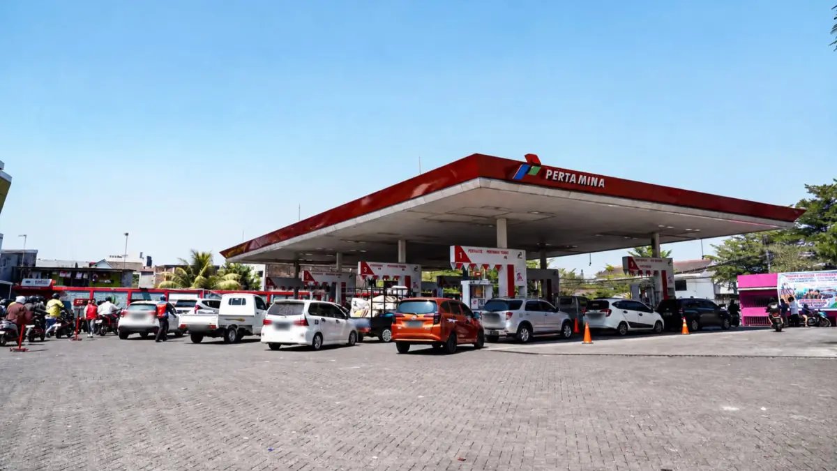 Strategi Pertamina Reduksi Antrean BBM di Makassar