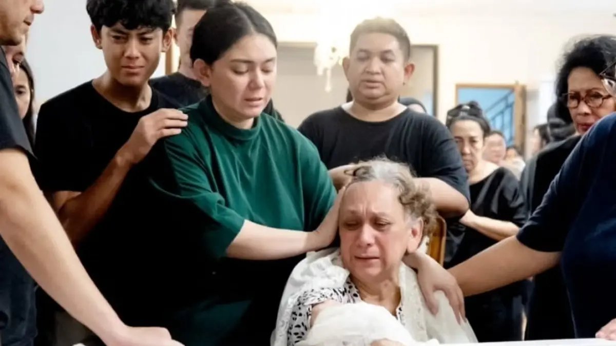 Kehilangan Ayahanda: Duka Mendalam Thalita Latief