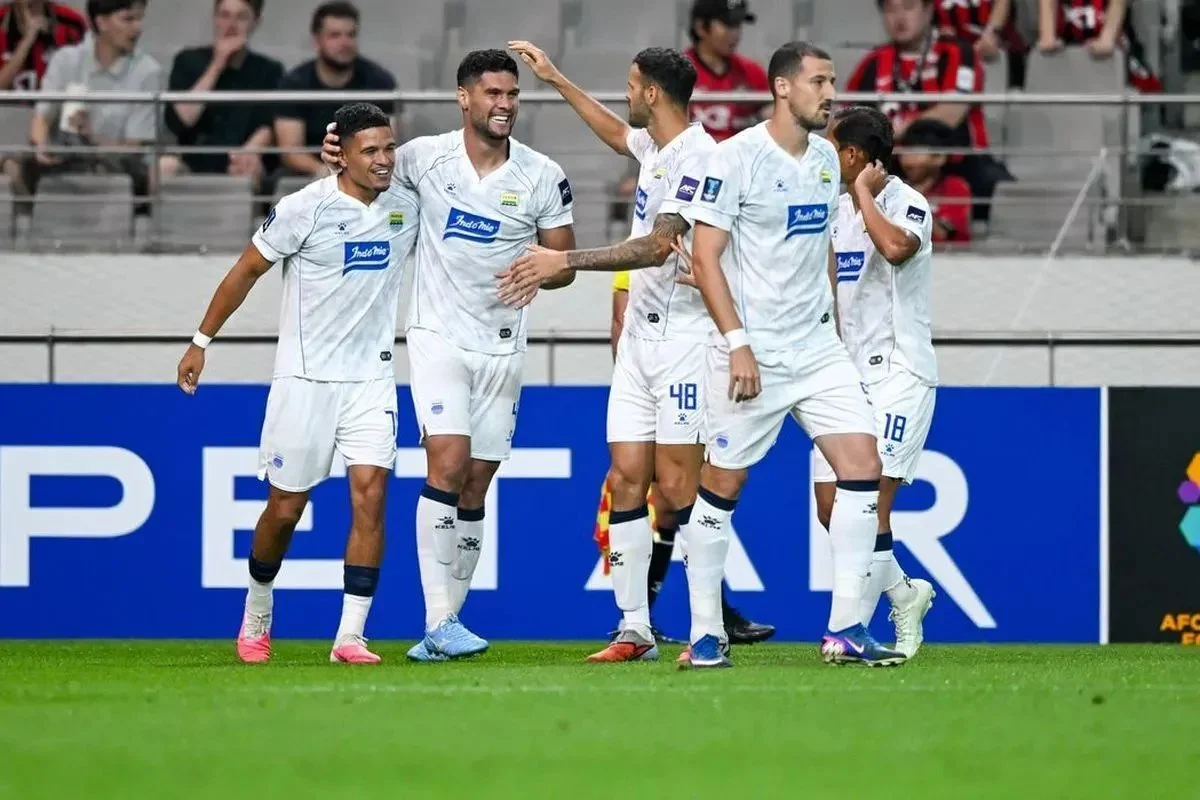 Tempat Nonton Bareng Persijap vs Persib dan Detail Pertandingan