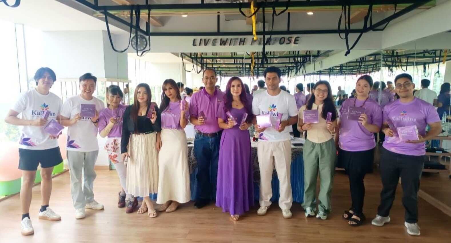 Peluncuran Resmi Kaltwins di Bogor: Tiga Produk Baru untuk Perawatan Tubuh Peluncuran Resmi Kaltwins di Bogor: Tiga Produk Baru untuk Perawatan Tubuh