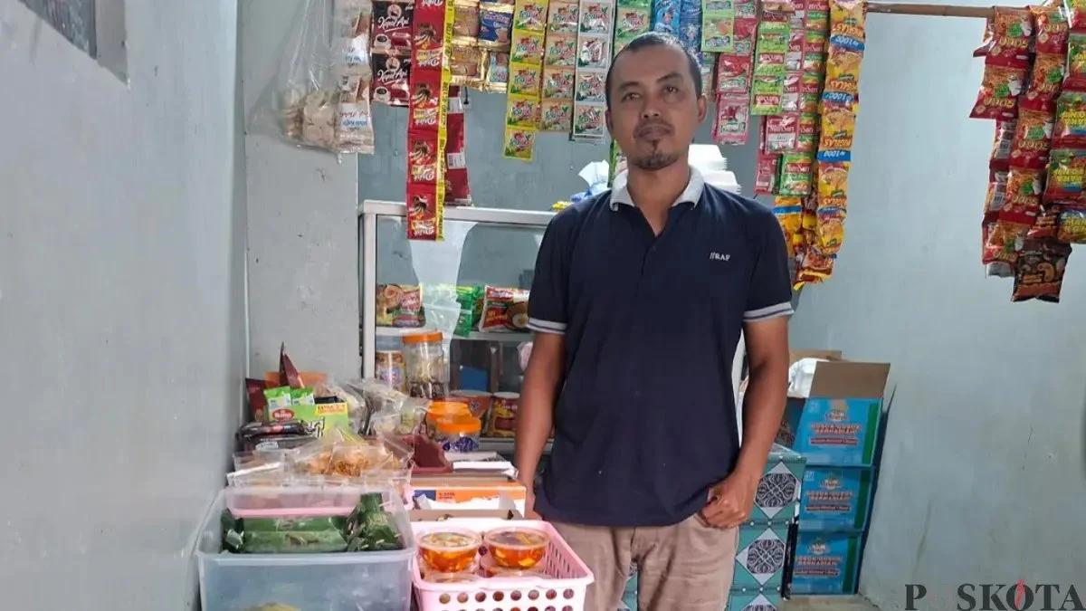 Kenaikan Harga Daging Ayam yang Berkelanjutan Membebani Pedagang Makanan di Depok
