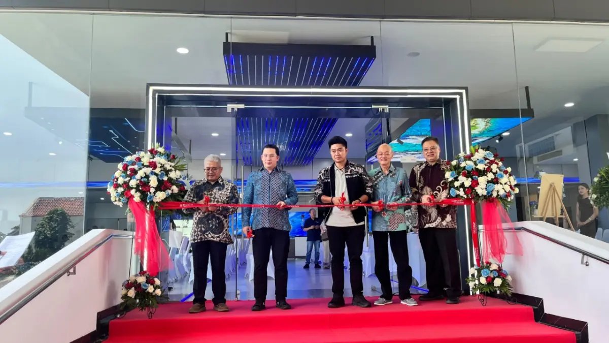Inovasi Fast Charging dari PLN Mobile Hadir di Dealer Omoda