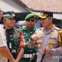 Pilkades Serentak di Bekasi Berlangsung Aman dan Tertib Pilkades Serentak di Bekasi Berlangsung Aman dan Tertib