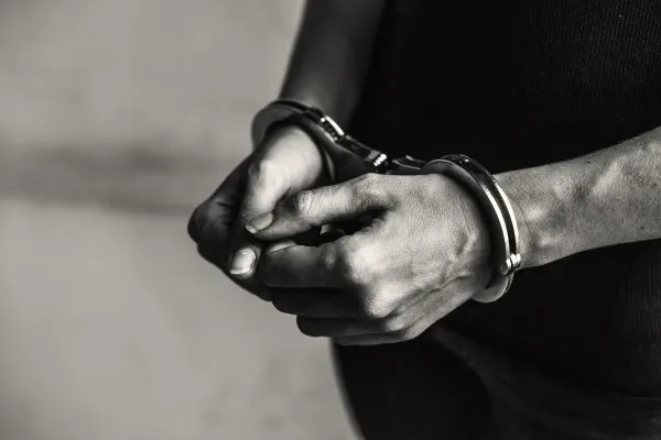 Kurang dari 24 Jam, Polisi Tangkap Residivis Penjambret WNA India di Menteng – Poskota Kurang dari 24 Jam, Polisi Tangkap Residivis Penjambret WNA India di Menteng – Poskota