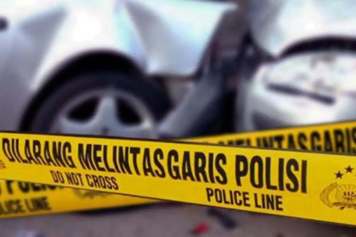 Dua Penumpang Becak Motor Meninggal dalam Kecelakaan di Daan Mogot
