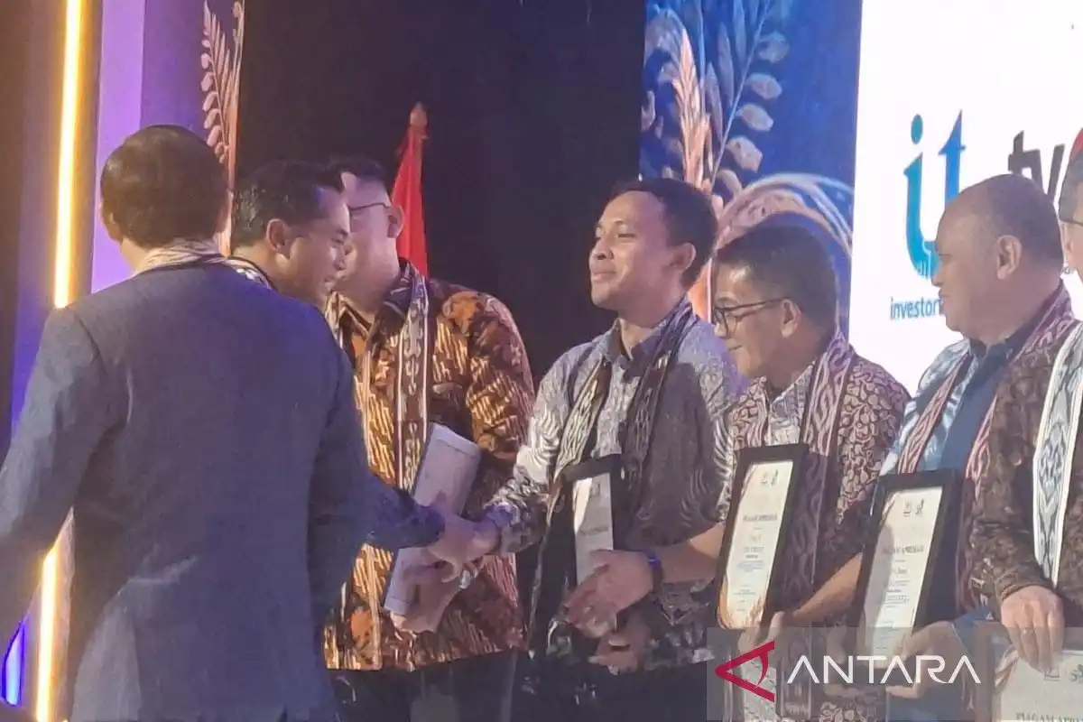Perum LKBN Terima Apresiasi Kadin Indonesia pada Gala Dinner HUT ke-58