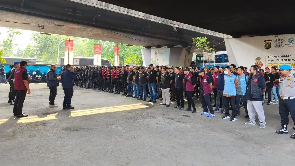 Operasi Narkoba Mengamankan 24 Orang di Dua Kampung