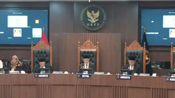 DKPP Menerima Dua Aduan Etik Terkait Syarat Pendidikan Gibran