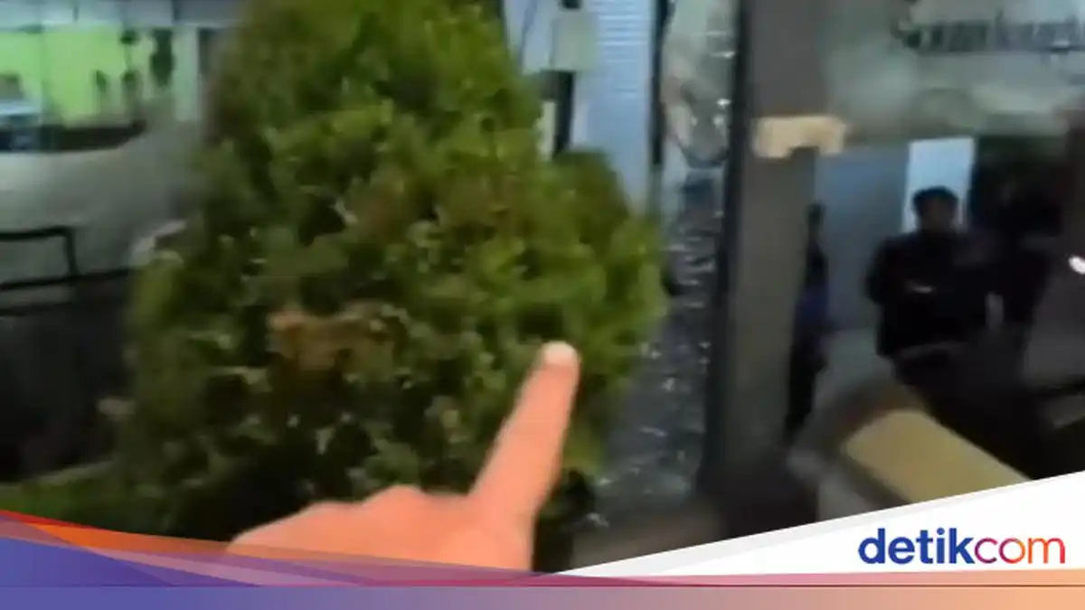 Kronologi Penyerangan Bus Persib U-18 di Rest Area Tol Batang