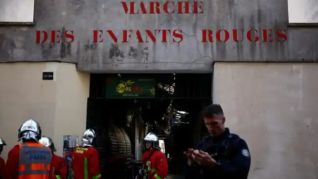 Pasar Bersejarah di Paris Ludes Terbakar, Wali Kota Sebut Hancur Total