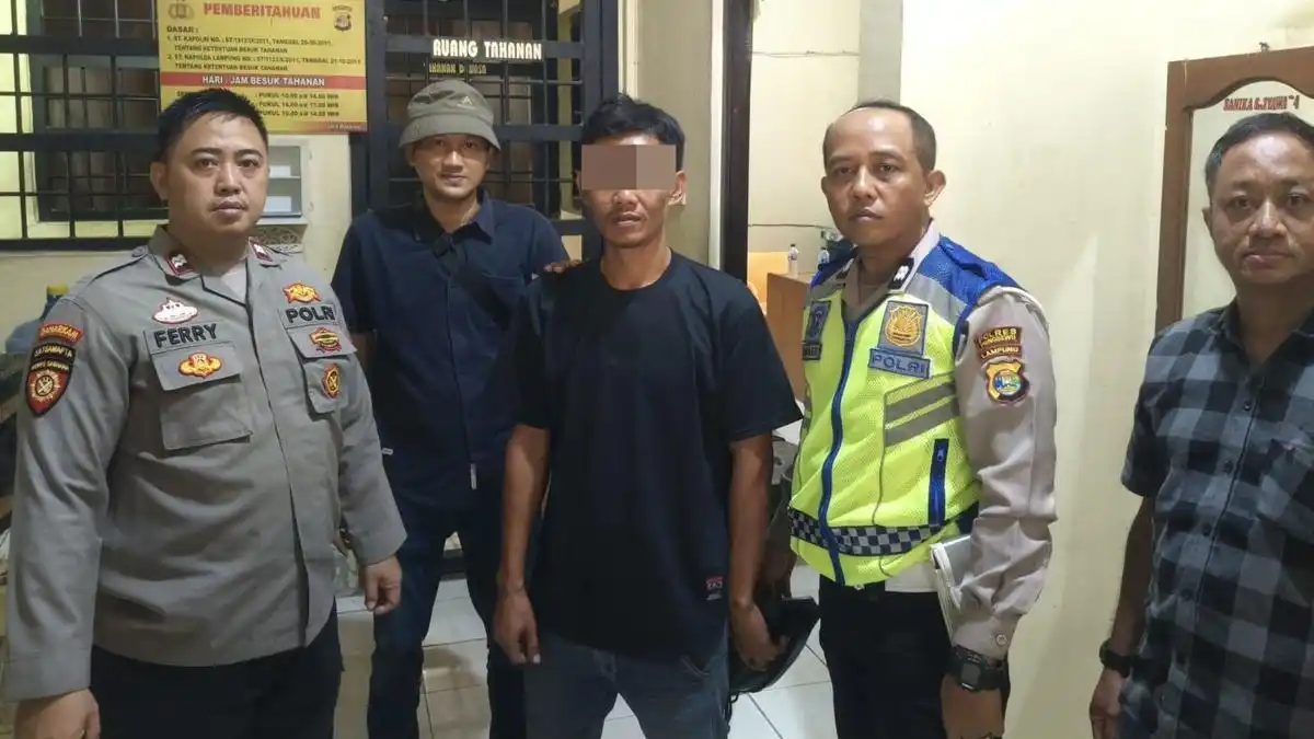 Sopir Truk Fuso Serahkan Diri Setelah Kecelakaan Beruntun Tewaskan Dua Pelajar di Pringsewu