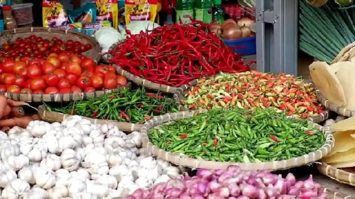 Harga Cabai Rawit Merah Melonjak hingga Rp105.300 per Kilogram