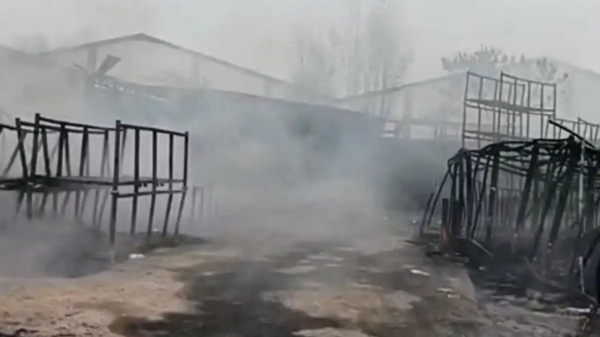 Gudang Pipa di Legok Terbakar, Tiga Rumah Ikut Terdampak Panas Api