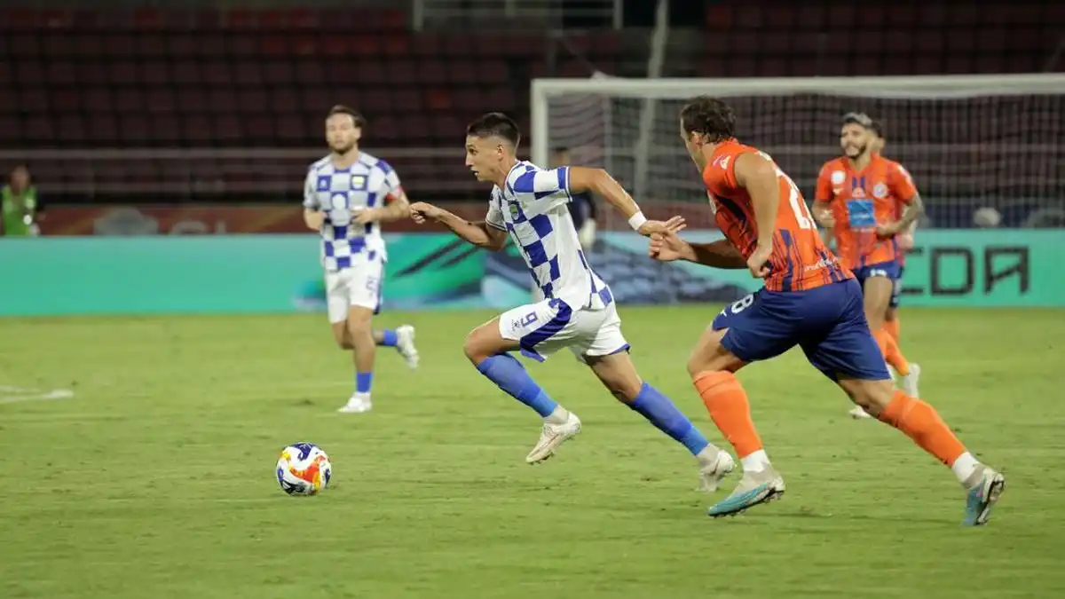 Velizar Popov Waspadai Kekuatan Persib Jelang Duel di ACL 2