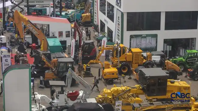 Pembiayaan Alat Berat Tertahan, Proyek Energi Terbarukan Jadi Harapan Baru