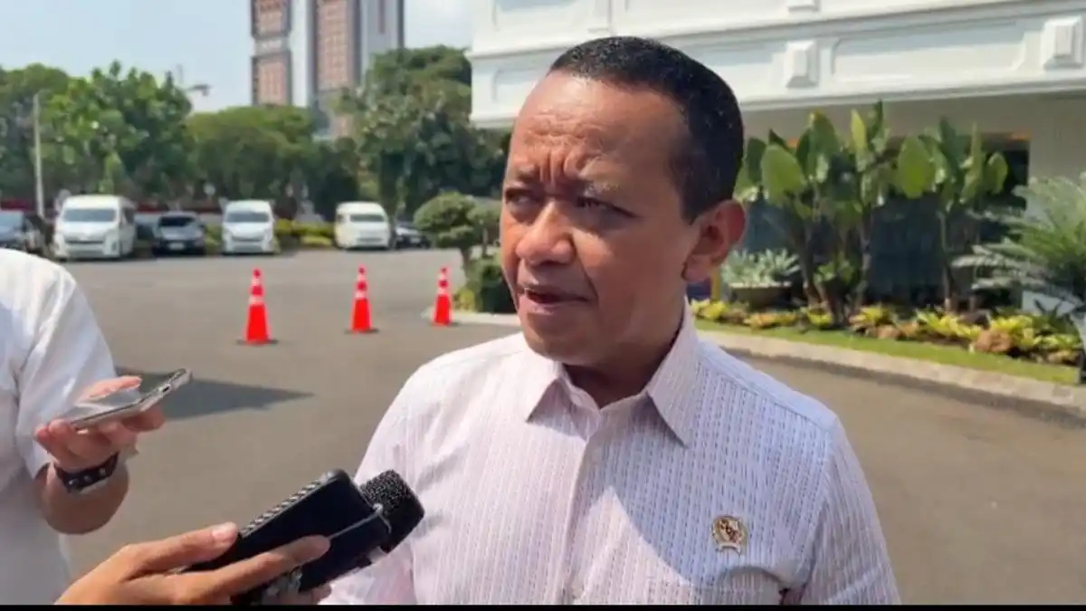 Pertemuan Prabowo-Bahlil di Istana Berlangsung Saat Distribusi BBM Bali Terganggu