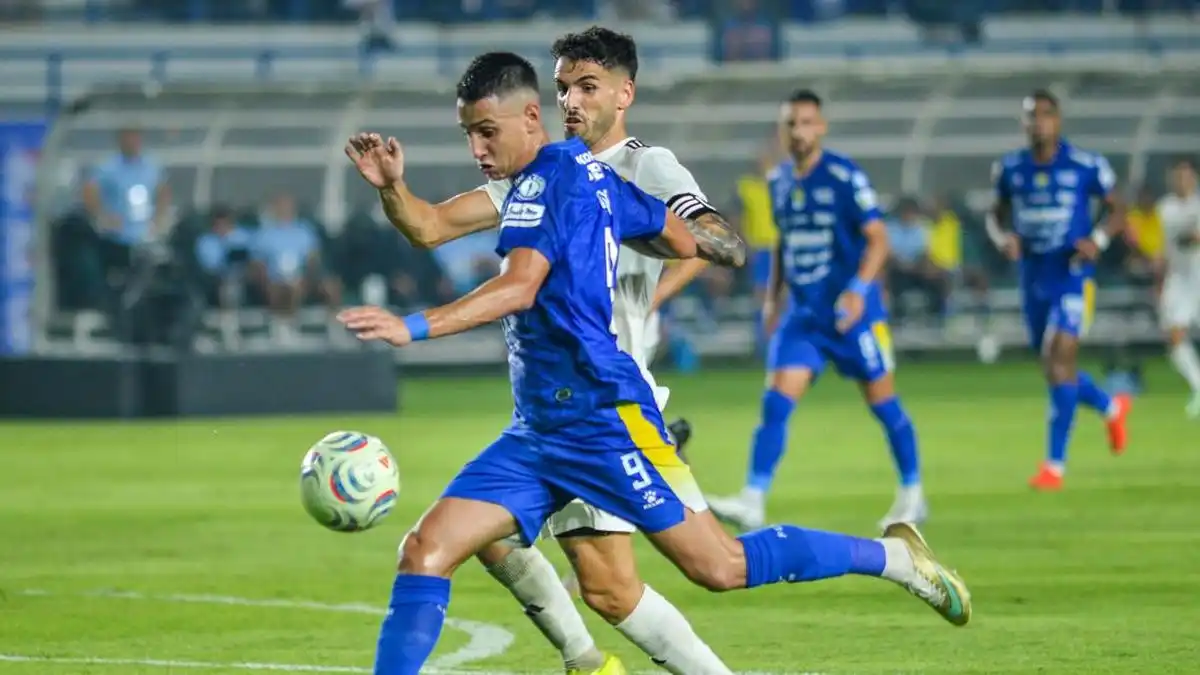 Persib Amankan Tiga Poin atas Persik, Tolic Puji Karakter Pemain