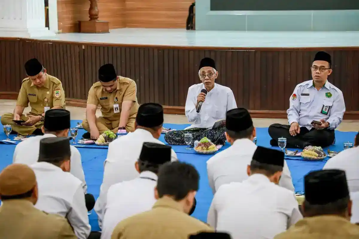 Pemprov Jateng Awali Peringatan Hari Santri 2026 dengan Kajian Kitab Adabul ‘Alim wal Muta’alim