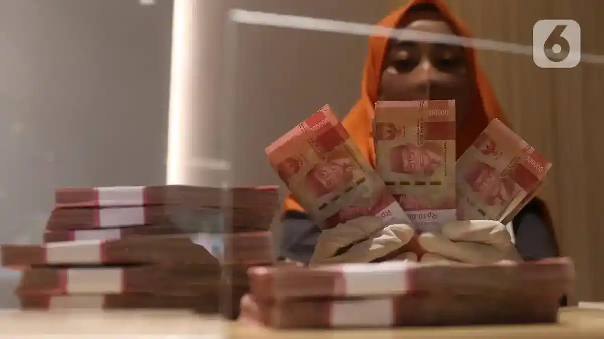 Rupiah Melemah ke Rp18.080 per Dolar AS di Tengah Tekanan Global