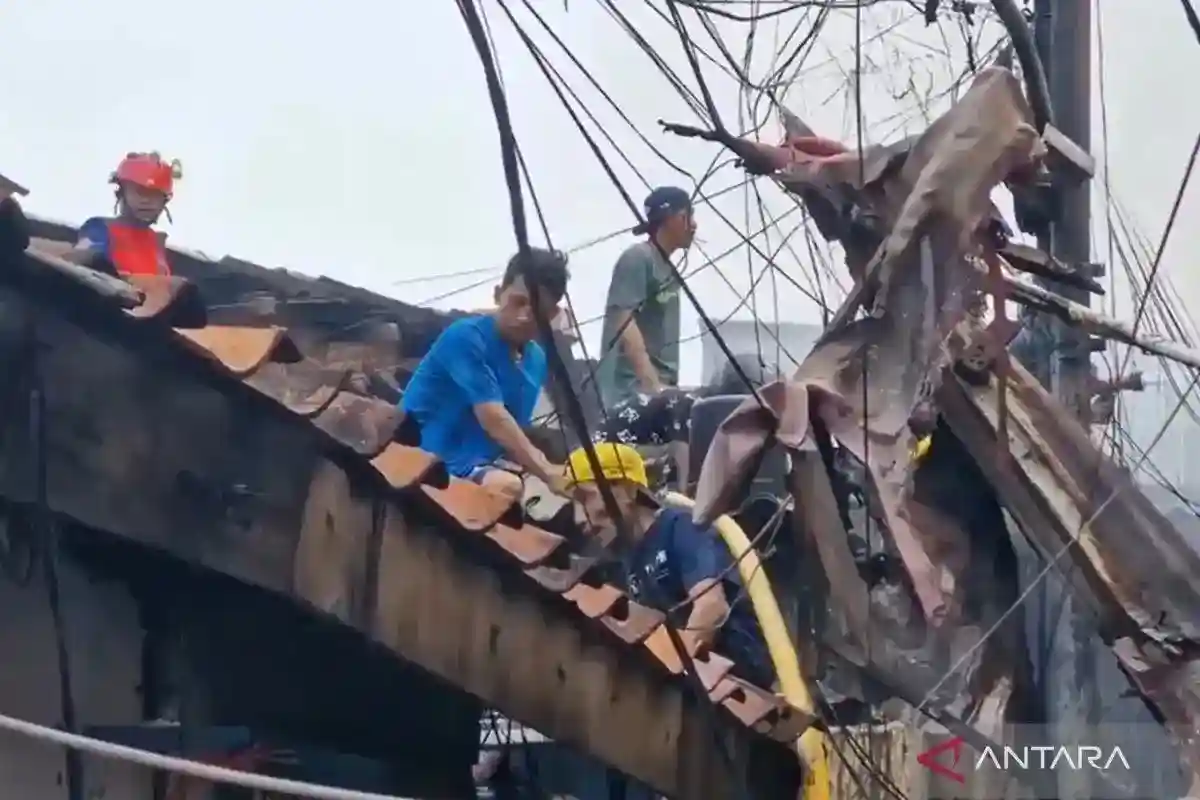 Kebakaran Hanguskan 14 Rumah di Tamansari, Lebih dari Seratus Warga Terdampak